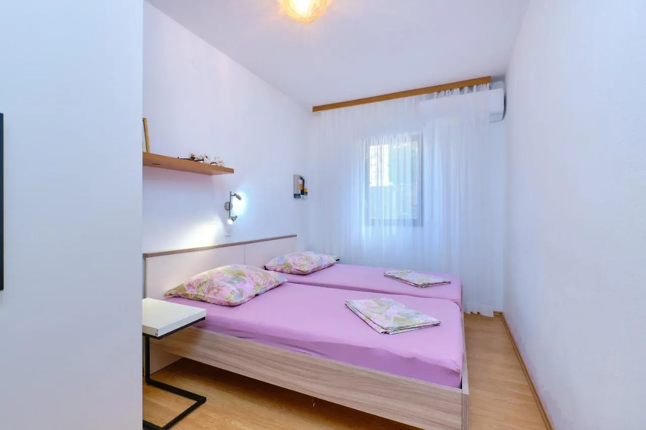Apartments Marija マリ・ロシニュ